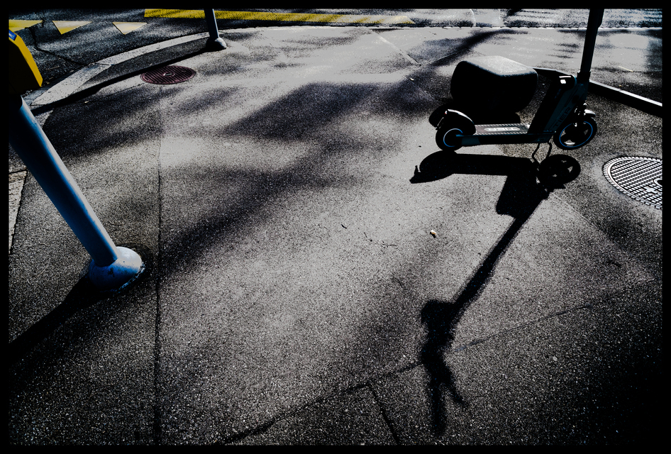 Refections Light Shadows II - ID 012415