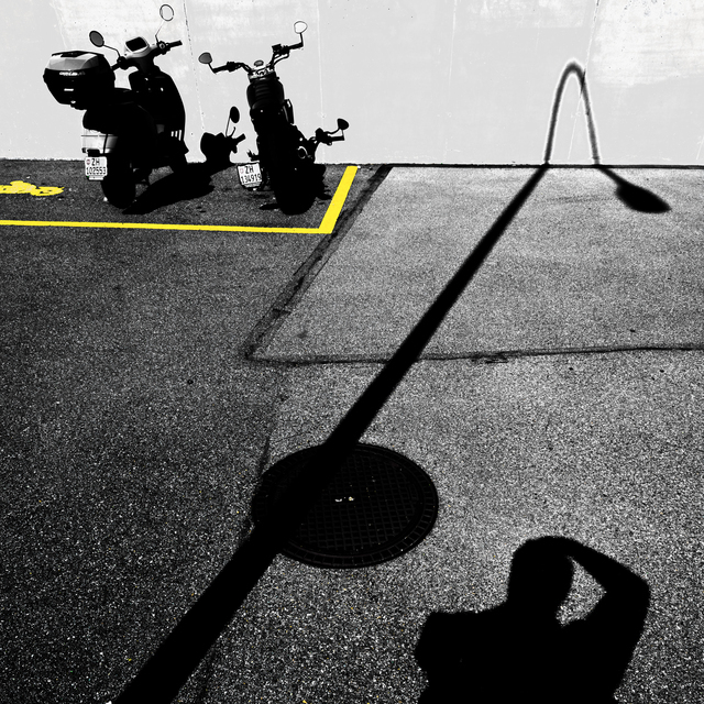 Bikes Behind the Yellow Line - ID 012482