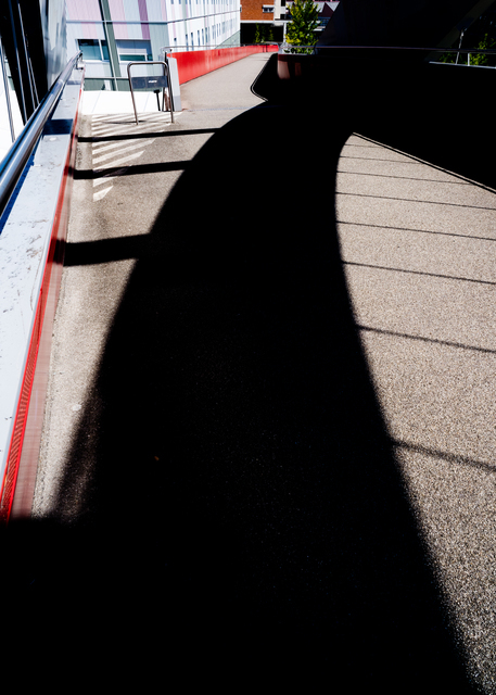 Shadow over the Bridge I - ID 012500