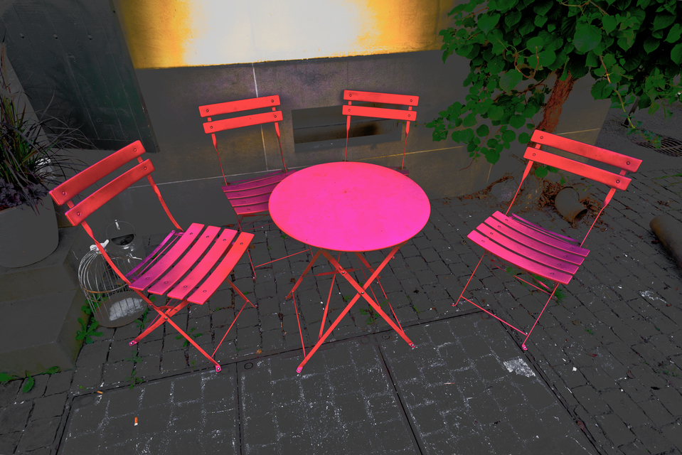 Four Chairs - ID 012576