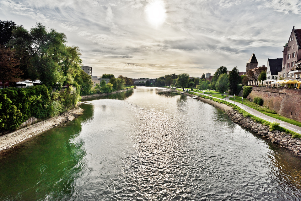 Sun over Danube - ID 012702
