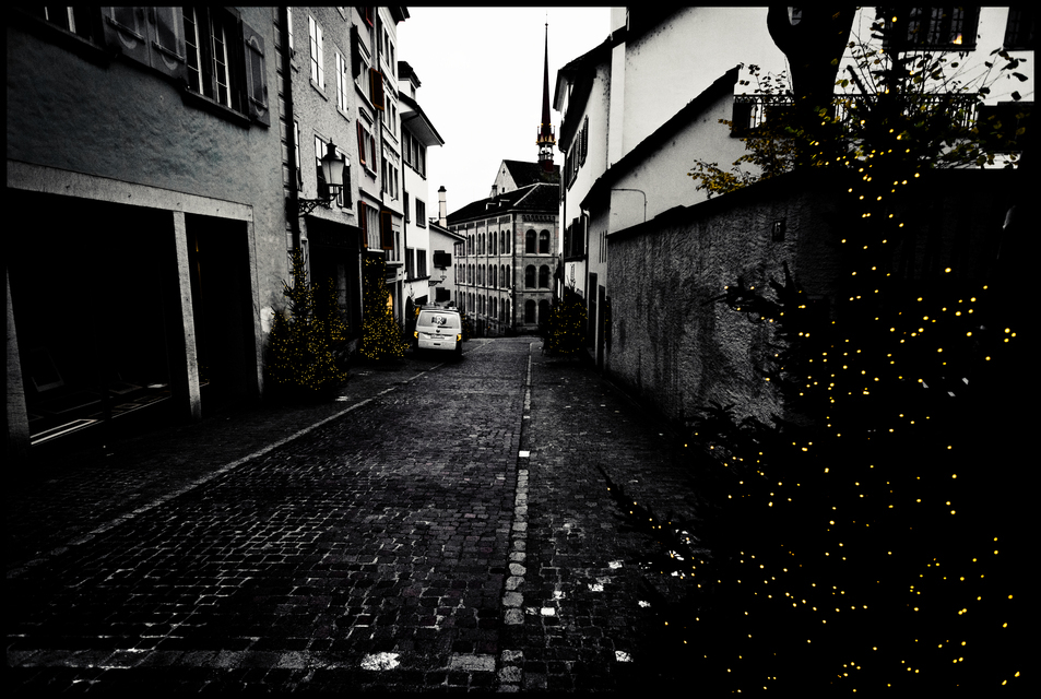 December Morning in Zurich IV - ID 012777