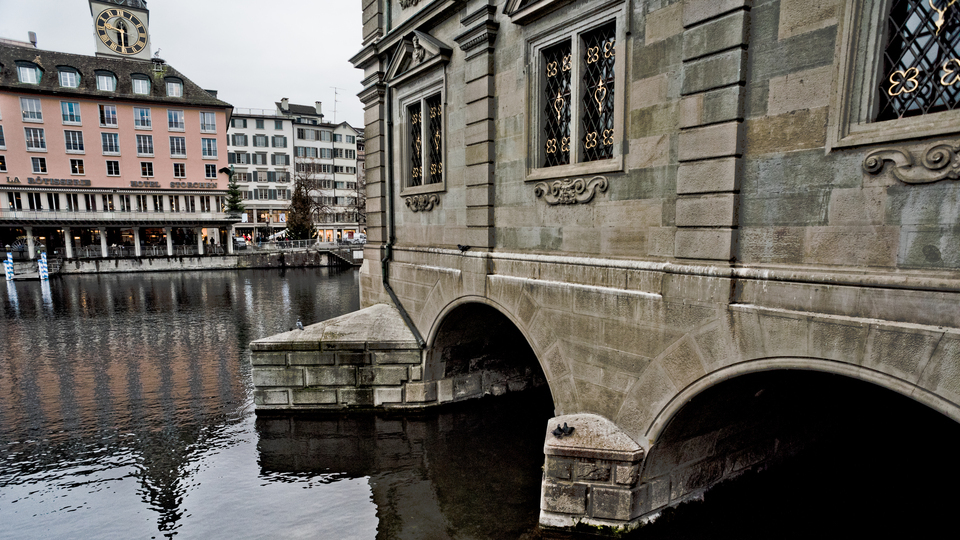 At the Limmat - ID 012821