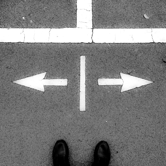 Left or Right - ID 012872