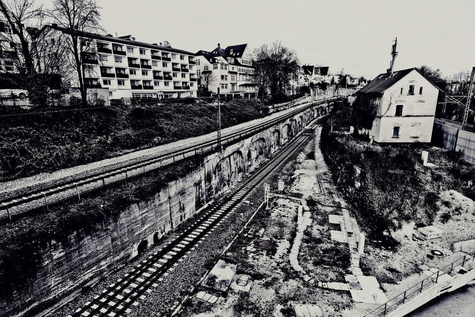 Layered Tracks - ID 012961