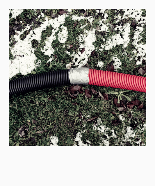 Winter Black and Red - ID 013054