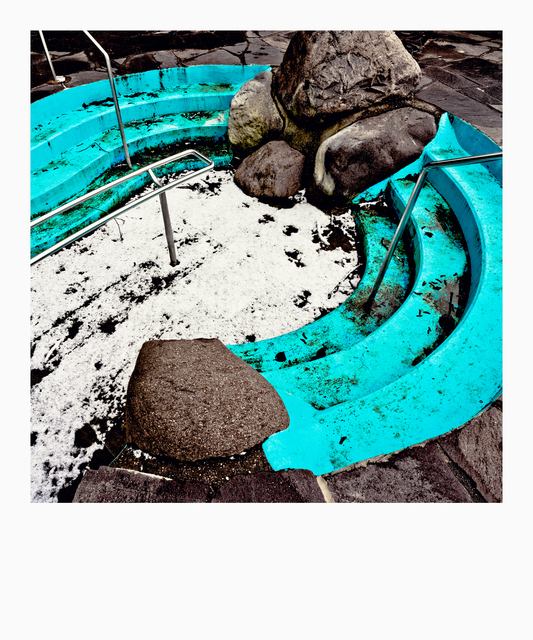 Kneipp Pool in Winter - ID 013068