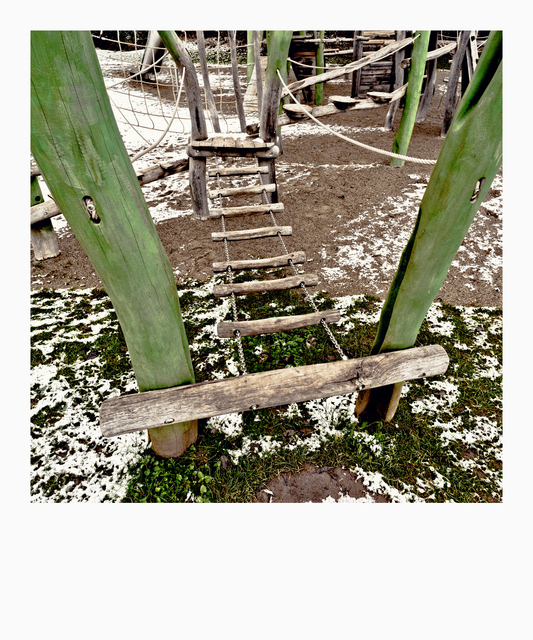 Playground in Winter II - ID 013073