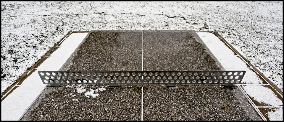 Ping Pong in Snow - ID 013076