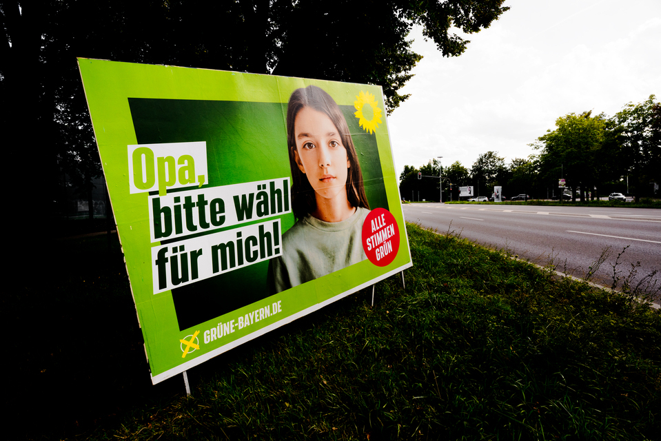 Please vote for Me - ID 013158