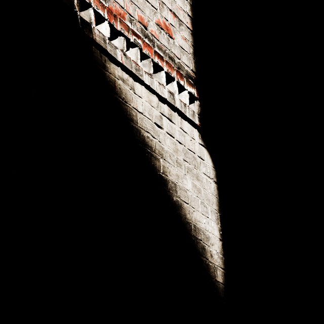 Shadow Play on Brick Wall I - ID 013168