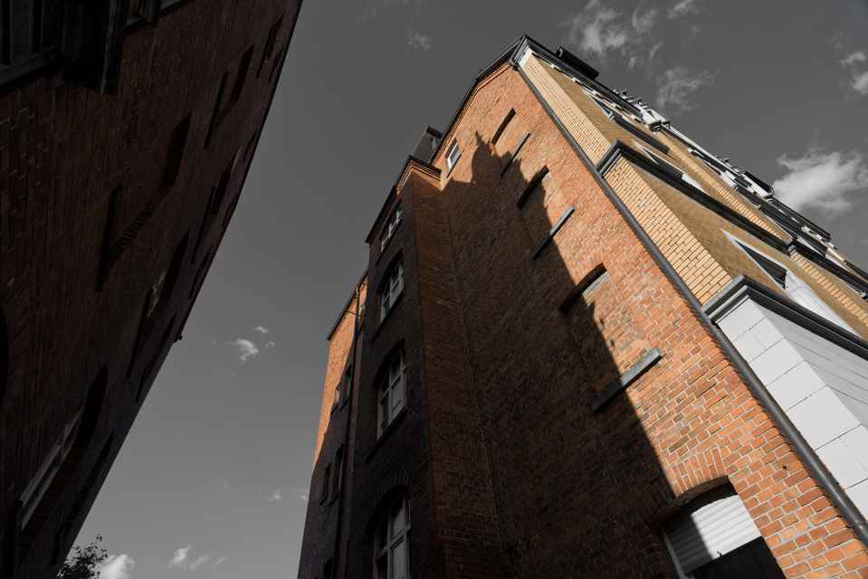 Shadow over Wall - ID 013177