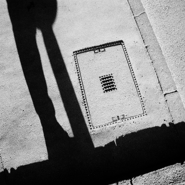 At the Curb - ID 013213