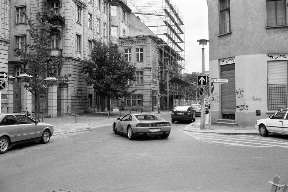 East Berlin Car I - ID 013228