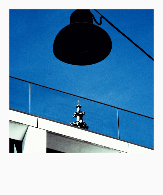 Silhouette over Minster - ID 013256