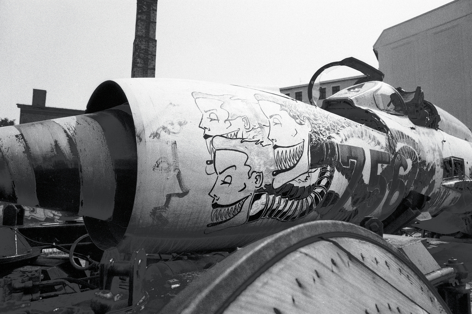 Fighter on the Potsdamer Platz I - ID 013326