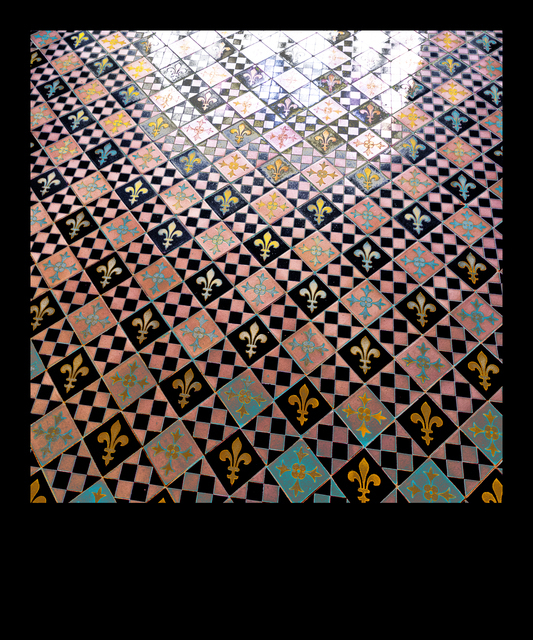 Blois Ceramic in Windowlight - ID 013390