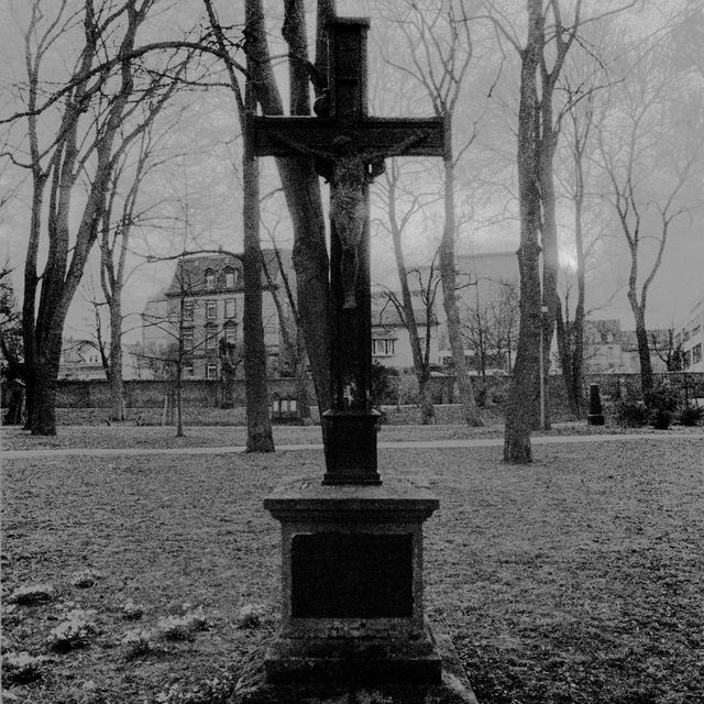 One Cross I - ID 013444