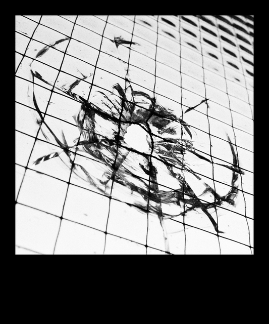 Glass with Hole I - ID 013500