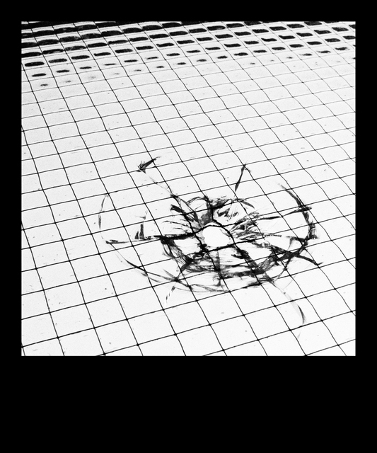 Glass with Hole II - ID 013501