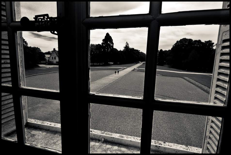 Leaving the Castle I - ID 013561