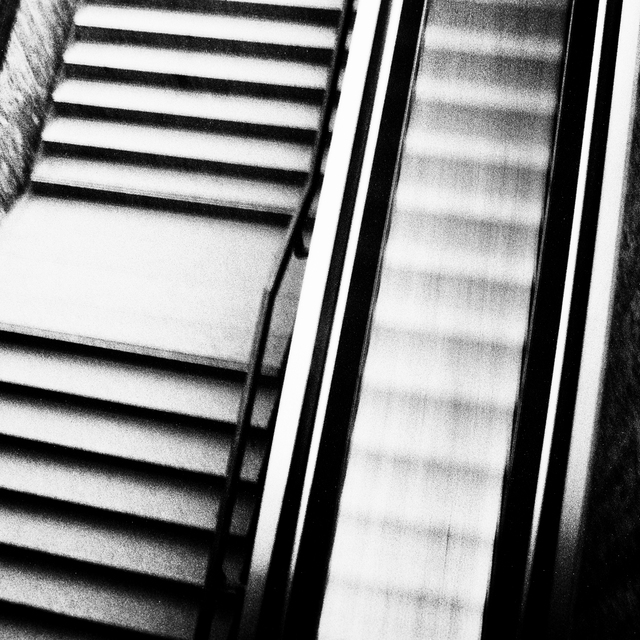 Munich Escalator - ID 013618
