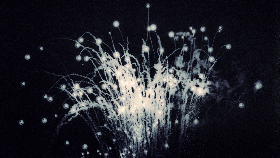 Fireworks above Danube VIII - ID 013648