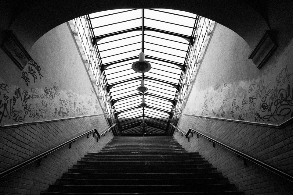 S-Bahn Berlin Stairs - ID 013729
