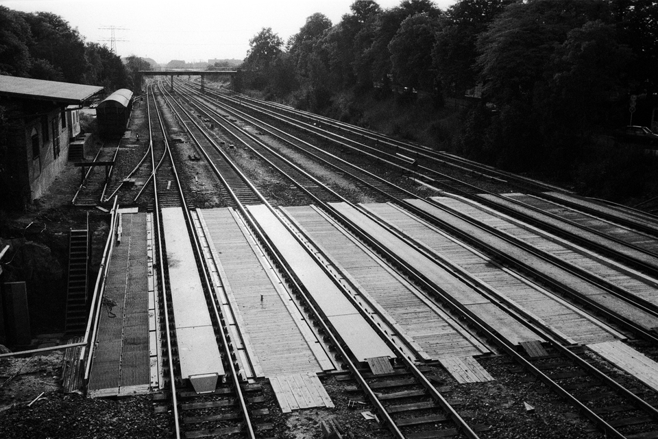 Six Tracks Left - ID 013751