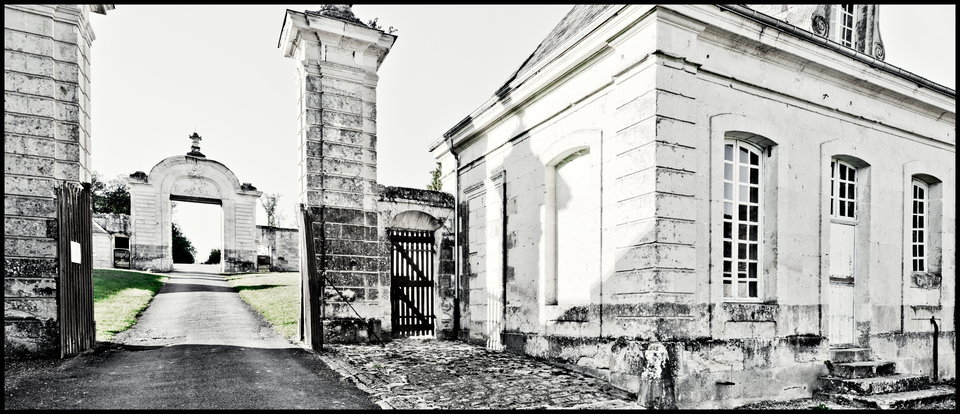 Gates and Doors - ID 013828