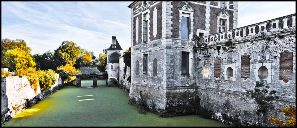 To the Castle III - ID 013908