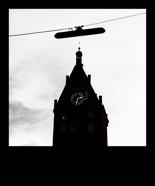 Entering Memmingen III - ID 013978
