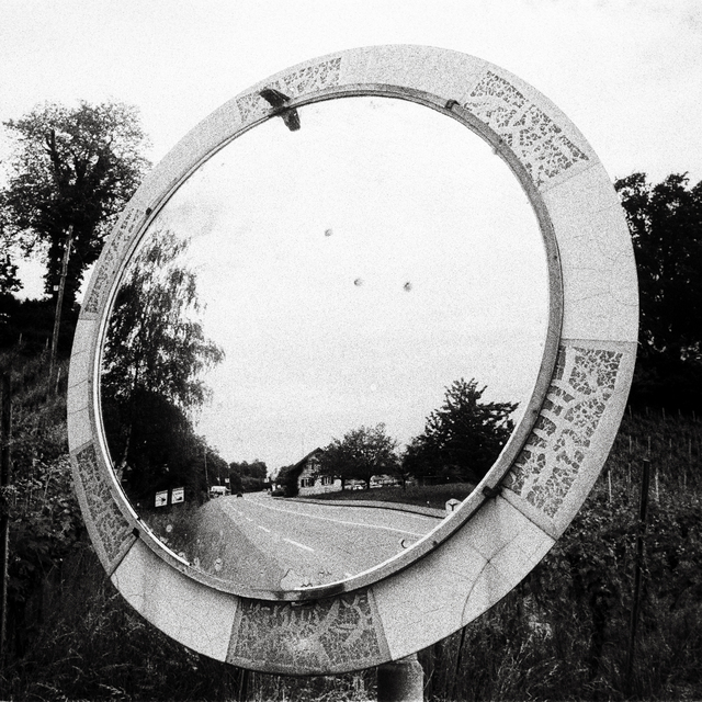 Swiss Mirror IV - ID 014196